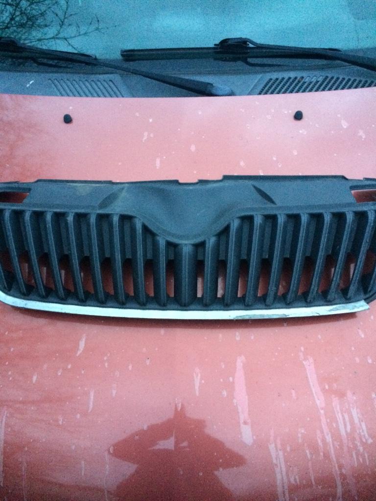 Calandre skoda fabia, Skoda, Révisé, Avant, Enlèvement ou Envoi