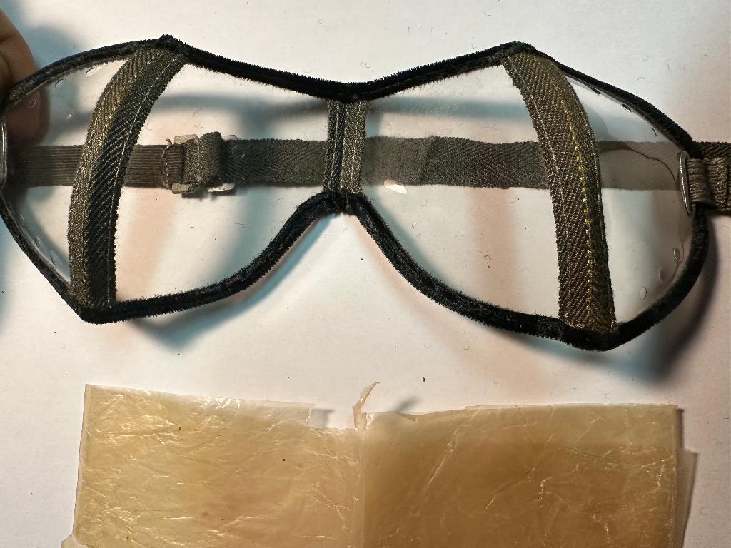 WW II- Lunettes « Augenschutzer » (Wehrmacht)., Enlèvement ou Envoi, Autres, Vêtements ou Chaussures