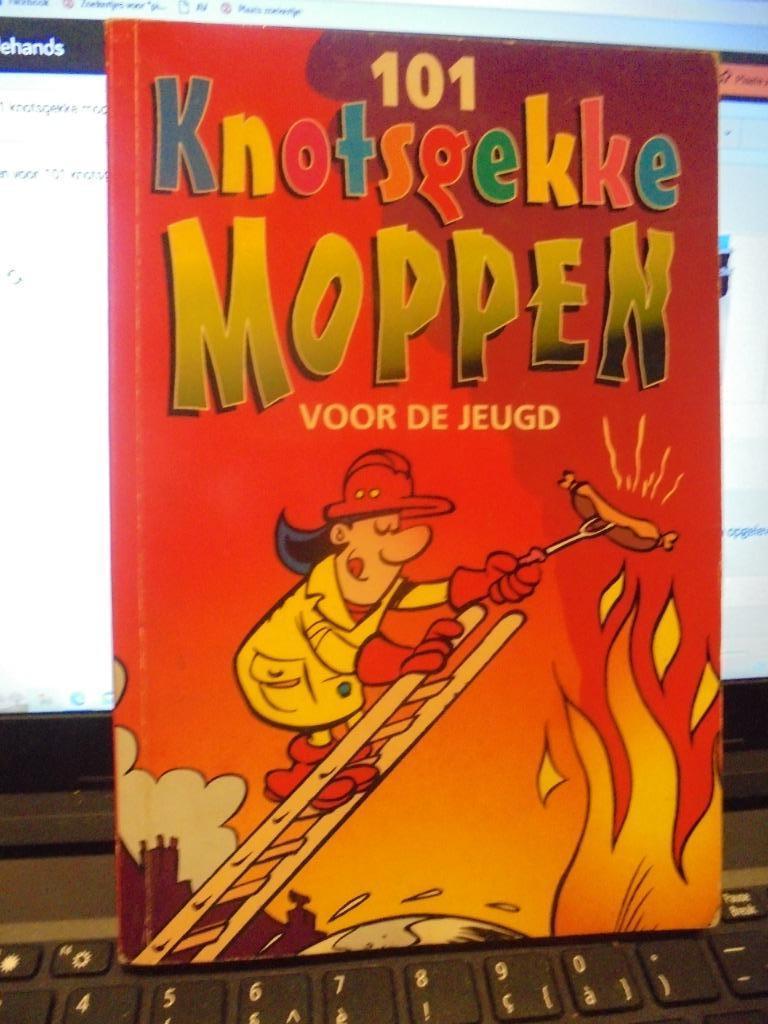101 Knotsgekke moppen voor de jeugd, Ophalen of Verzenden, Gelezen, Moppen