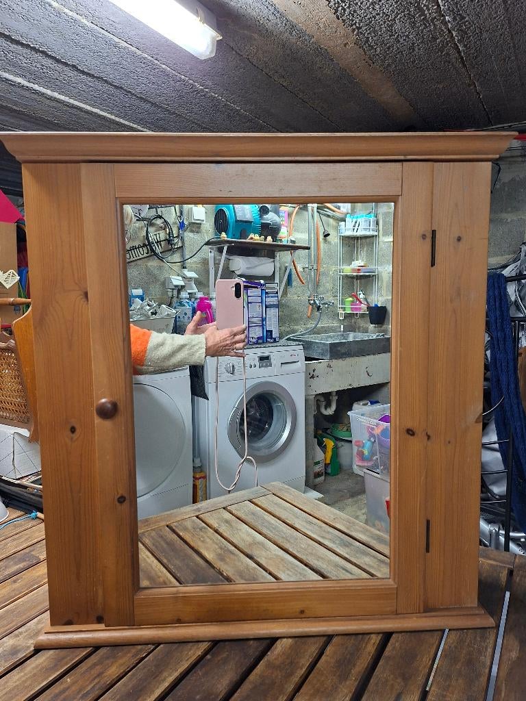 Belle grande armoire de toilette en sapin, Enlèvement