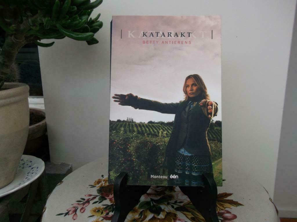 Katarakt, Boeken, Overige Boeken, Gelezen, Ophalen of Verzenden