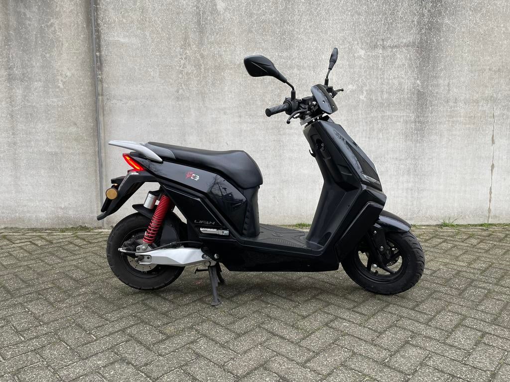 Lifan E3 elektriche scooter, Fietsen en Brommers, Ophalen, Zo goed als nieuw