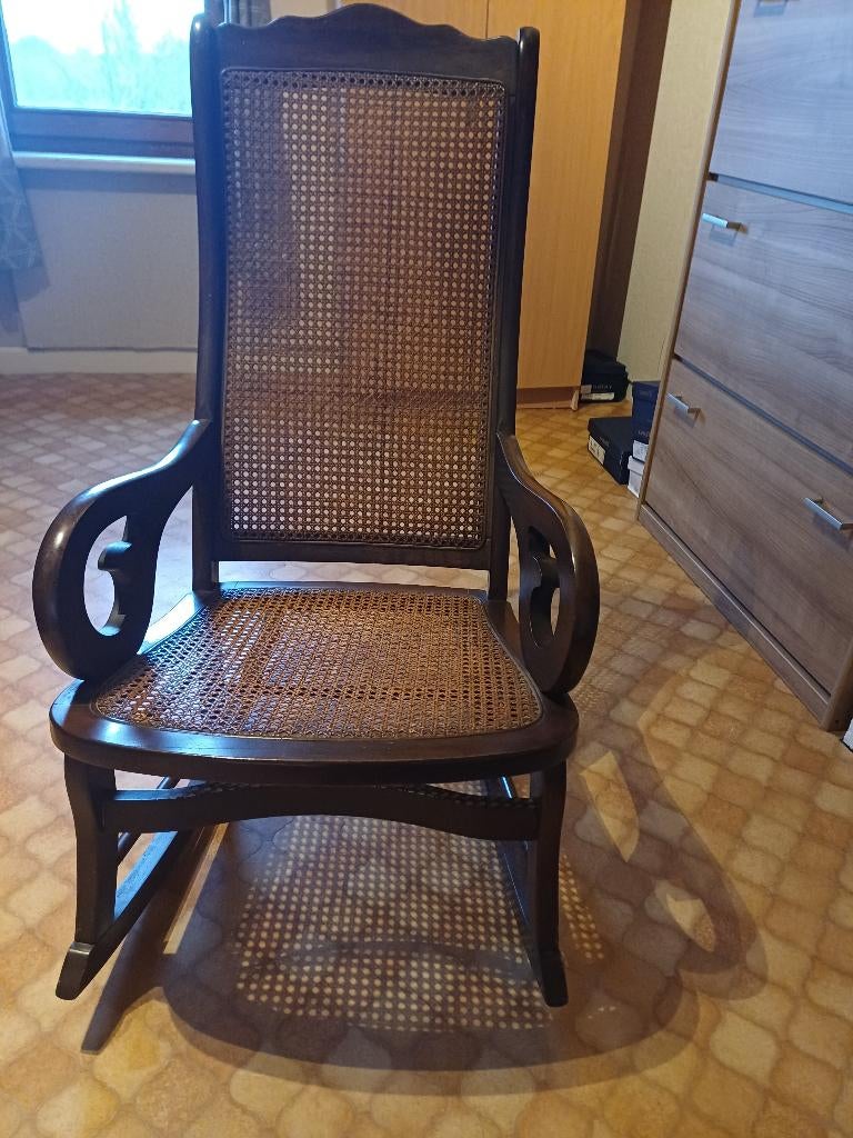 Schommelstoel antiek, Enlèvement