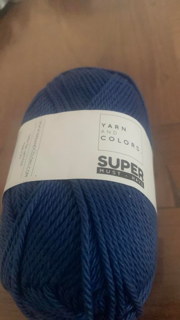1 bol breiwol 100%katoen 100 gr donkerblauw.    Pakje nr 22, Enlèvement, Comme neuf