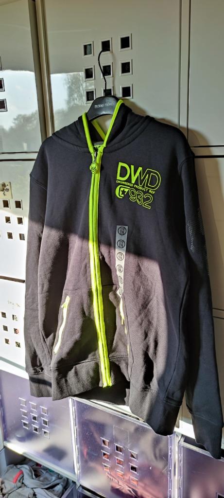 Toffe vest hoodie zwart geel toffe accenten mt 170 176 NIEUW, Ophalen of Verzenden, Nieuw, Jongen, Trui of Vest