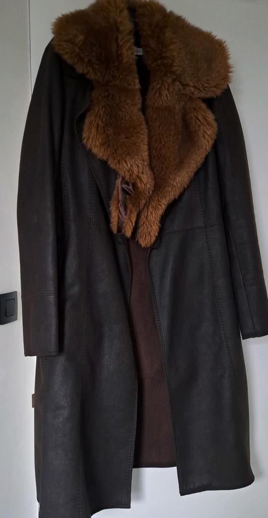 Lange vest balmain donker bruin afneembare kraag small, Kleding | Dames, Ophalen of Verzenden, Bruin