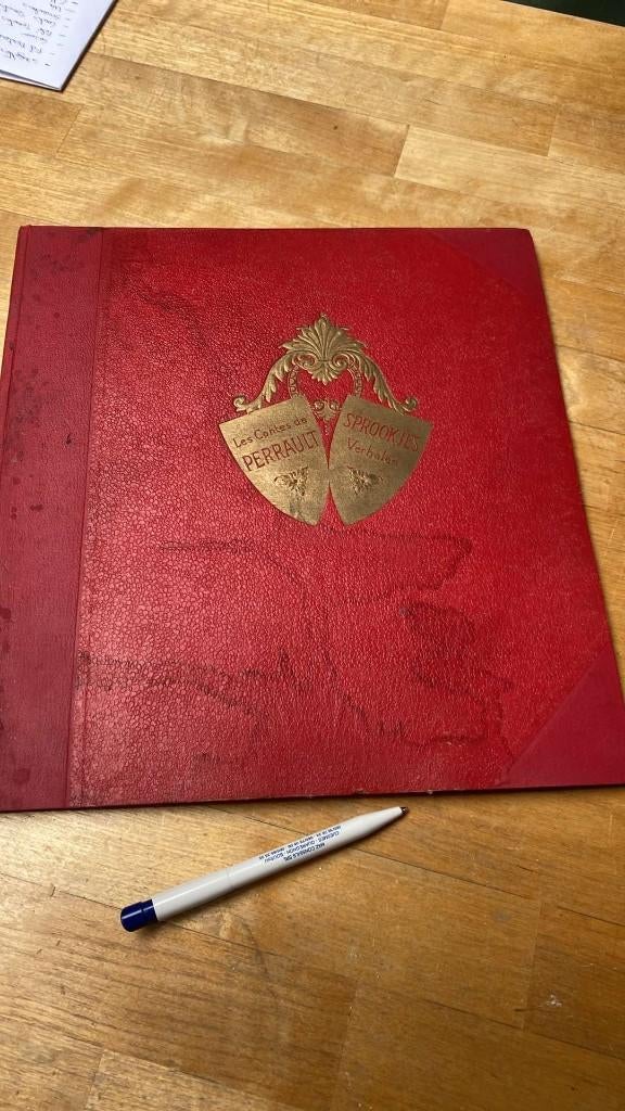 Ancien livre d'image à coller Les contes de Perrault comple, Enlèvement ou Envoi