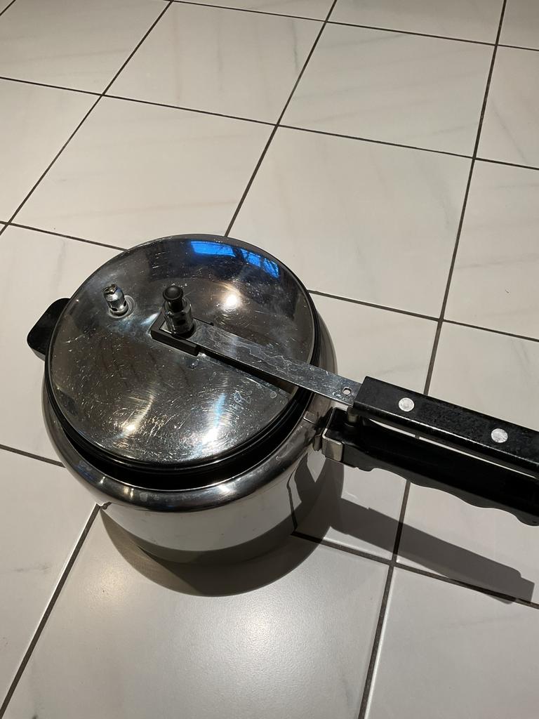 Snelkookpan, Enlèvement, Comme neuf