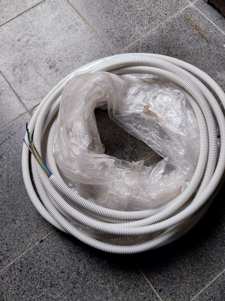Overschot preflex, Elflex. 5g1,5. 11 meter., Enlèvement