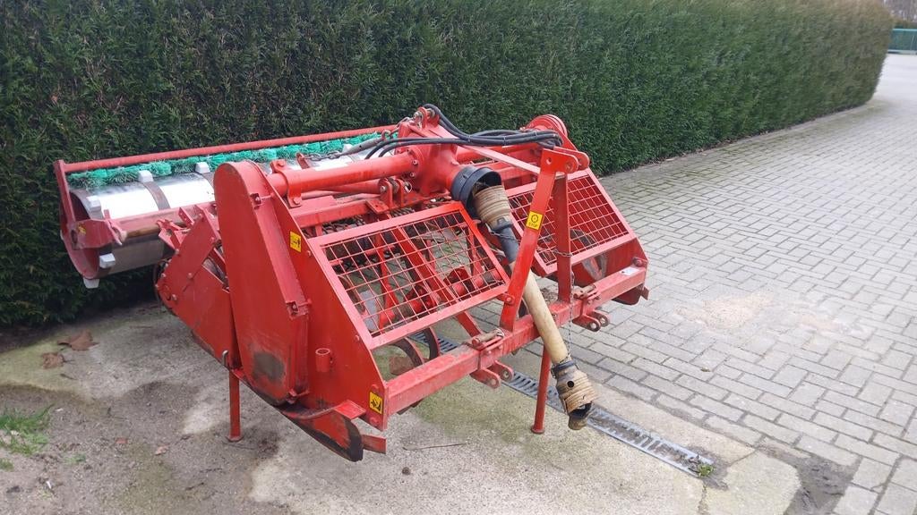 Spitmachine De Clippeleir, Zakelijke goederen, Ophalen