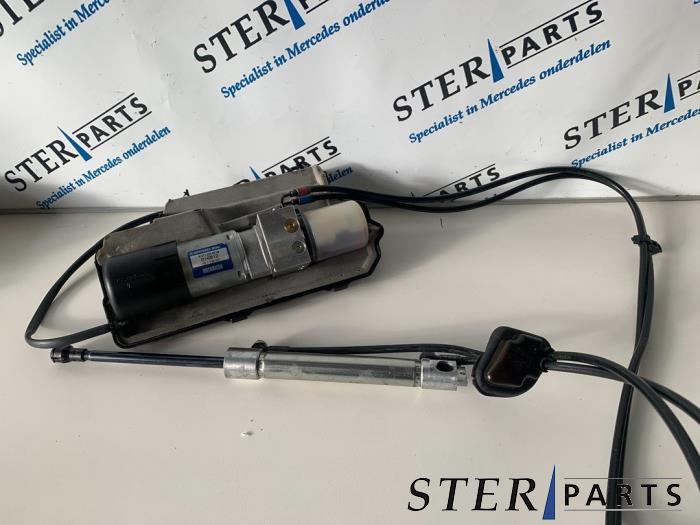 Achterklep motor van een Mercedes E-Klasse, Auto-onderdelen, Ophalen of Verzenden, 3 maanden garantie, Gebruikt, Mercedes-Benz