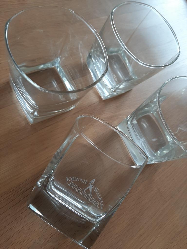 JOHNNIE WALKER GLAZEN "5 DELIG" ONGEBRUIKT, Verzamelen, Glas en Drinkglazen, Ophalen of Verzenden, Nieuw, Borrel- of Shotglas