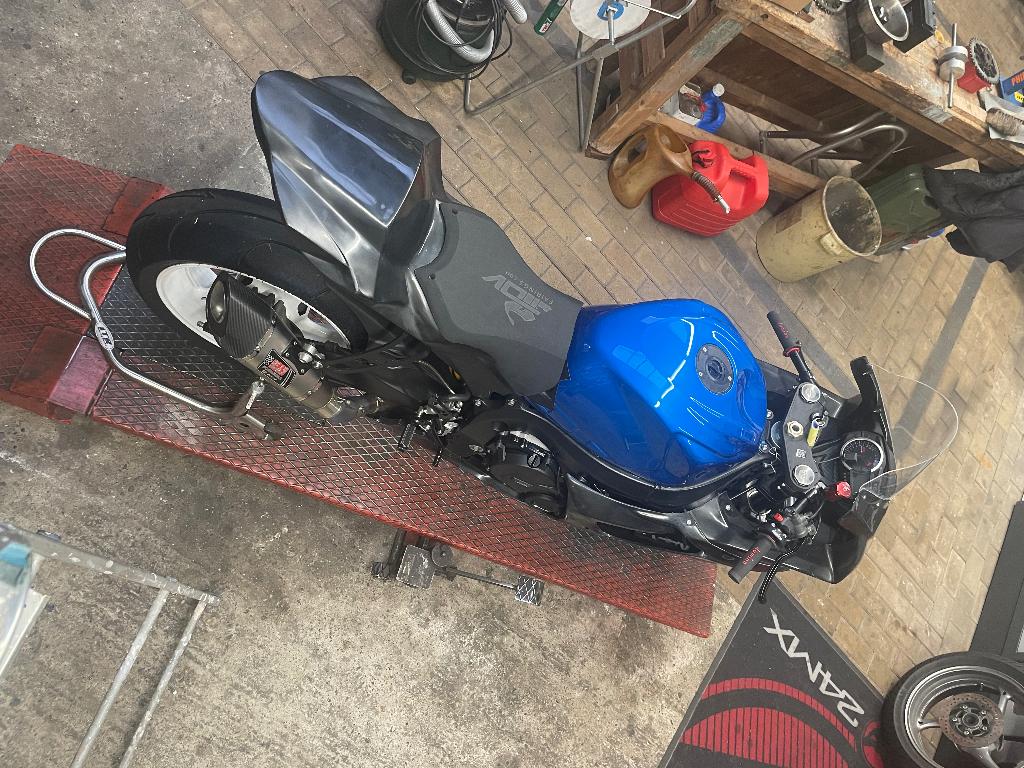 Suzuki GSXR 750, 750 cm³, Entreprise, Super Sport, 4 cylindres