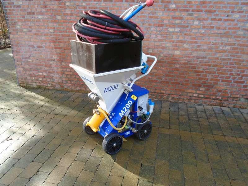 M-TEC Gipsmachine pleister leemspuit te huur (pft), Ophalen, Zo goed als nieuw