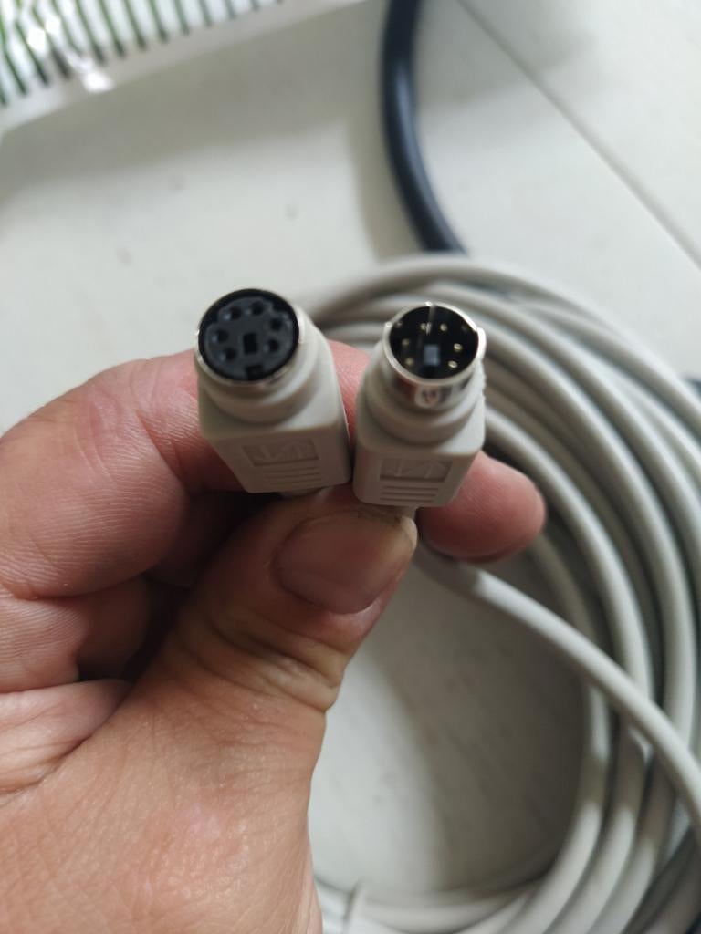 Kabel PS/2 15 meter
Nooit gebruikt., Ophalen of Verzenden, Nieuw