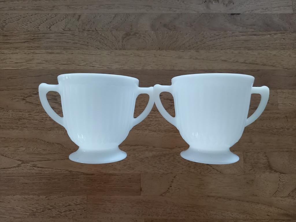 2 bekers met oortjes made in U.S.A., Ophalen of Verzenden