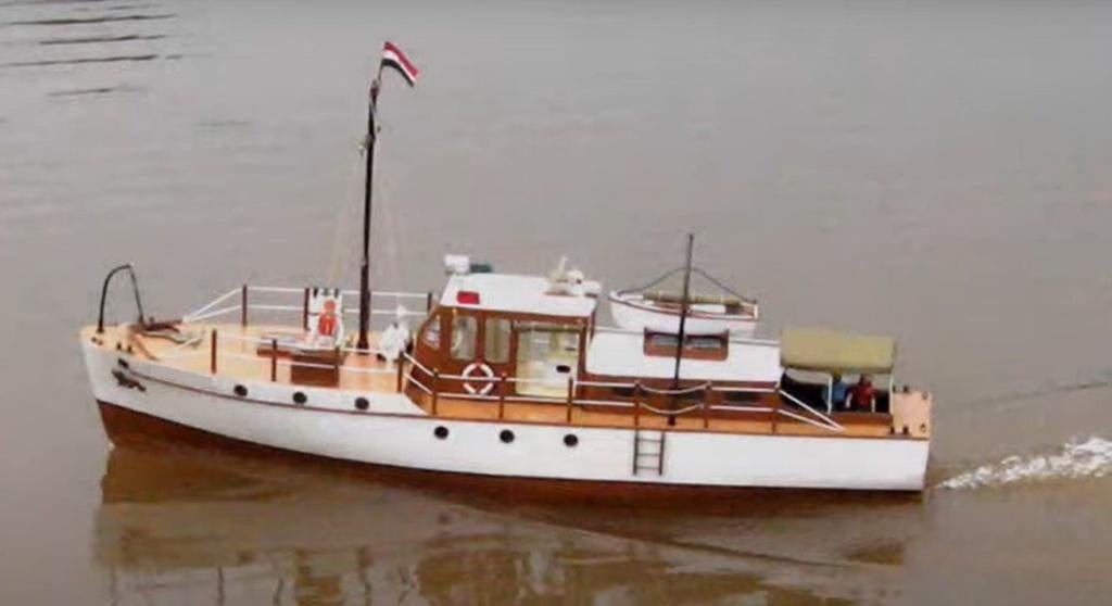 Plan de construction d'un yacht à moteur en 2 tailles, Enlèvement ou Envoi, Neuf