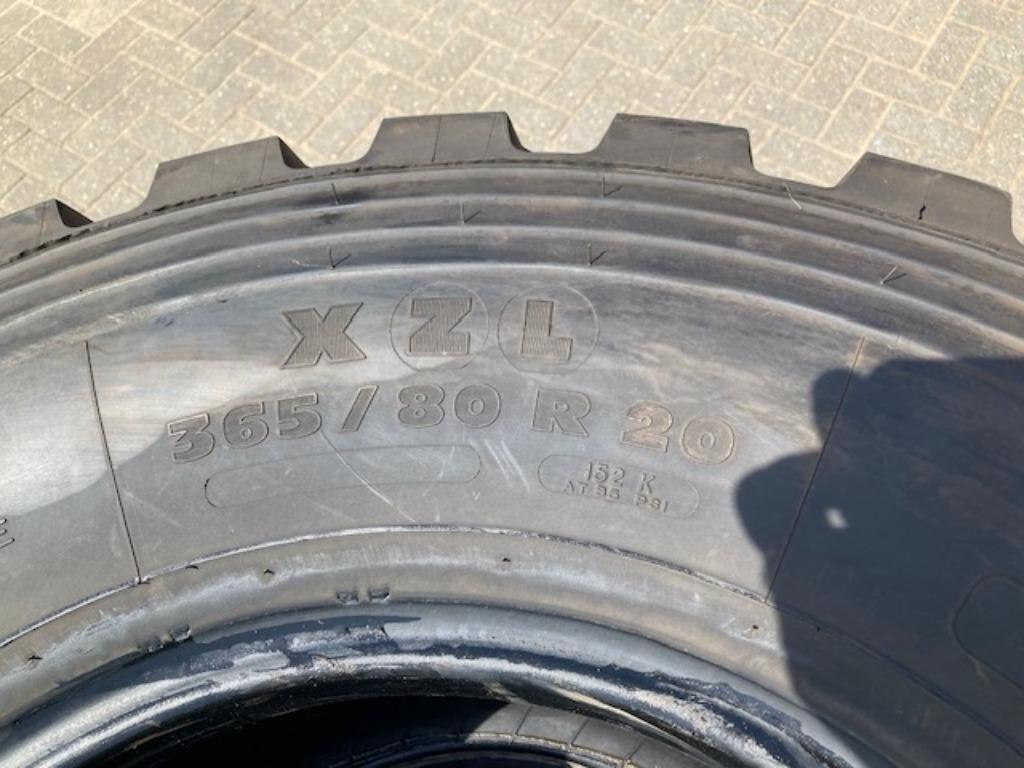 MICHELIN XZL 365/80/20 UNIMOG, Ophalen