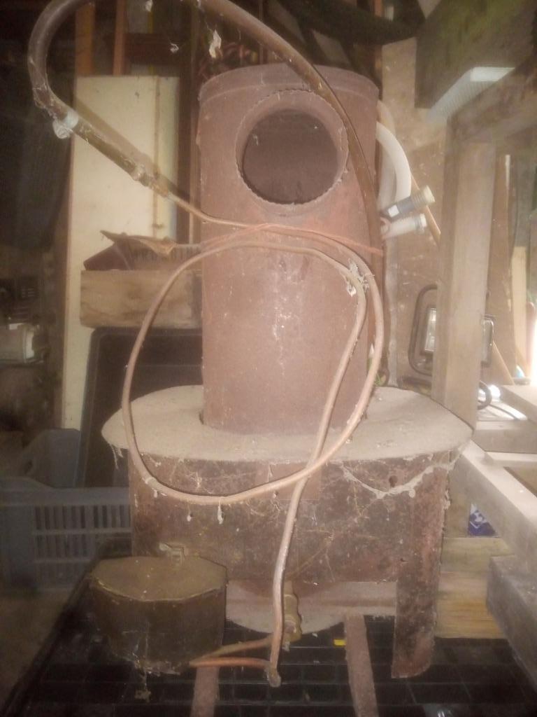 Ancien poêle mazout atelier, Bricolage & Construction, Enlèvement, Utilisé, Poêle, 30 à 80 cm