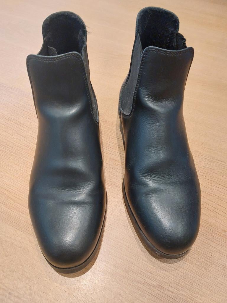 Paardrijbroek en botjes, Ophalen