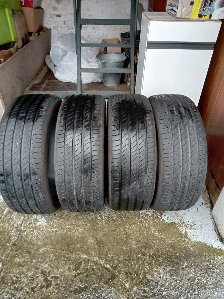 Banden, Auto-onderdelen, Banden en Velgen, Band(en), Zomerbanden, 20 inch, 235 mm, Personenwagen, Nieuw, Ophalen
