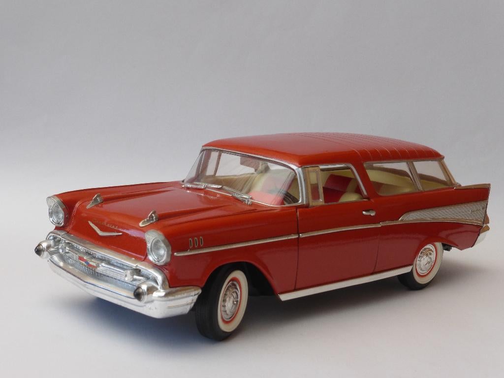 Chevrolet Nomad '57 - Road Tough 1/18, Hobby en Vrije tijd, Modelauto's | 1:18, Auto, Overige merken, Ophalen