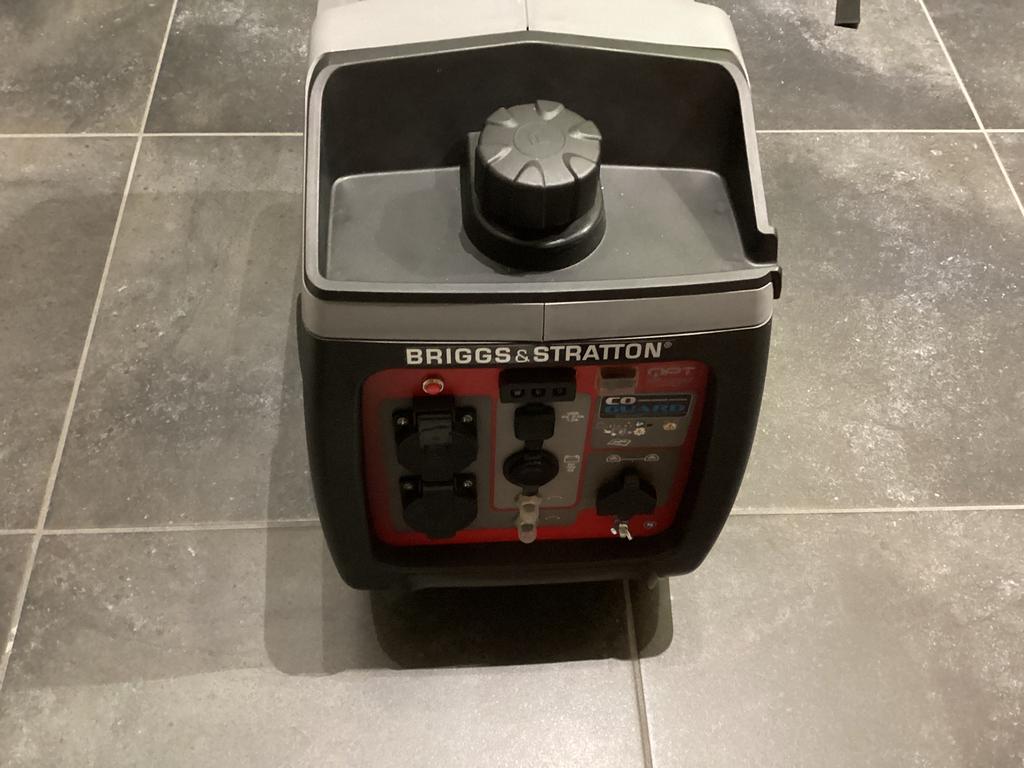 Briggs &statton inverter generator 550€, Ophalen, Zo goed als nieuw