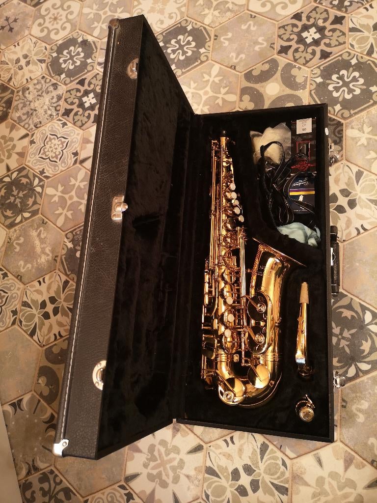 Saxophone Alto Jupiter JAS-769-767 + accessoires, Enlèvement ou Envoi, Comme neuf, Alto, Avec valise