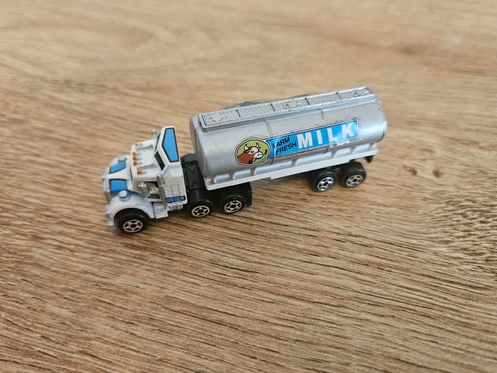 Semi-camion Dave's Dave's Dairy Farm Fresh Milk de Micro Mac, Enlèvement ou Envoi, Comme neuf