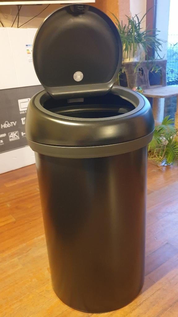Brabantia Touch Bin 60 Litres Matt Black, Neuf, 40 litres ou plus, Enlèvement, Métal