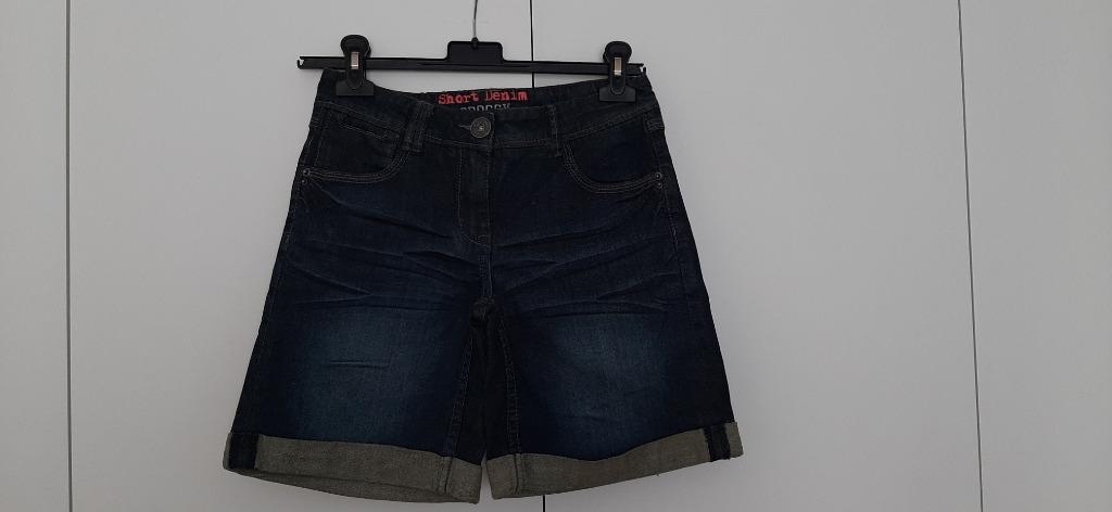 Jeansshort maat 164, Kinderen en Baby's, Kinderkleding | Maat 164, Broek, Meisje, JBC, Ophalen of Verzenden
