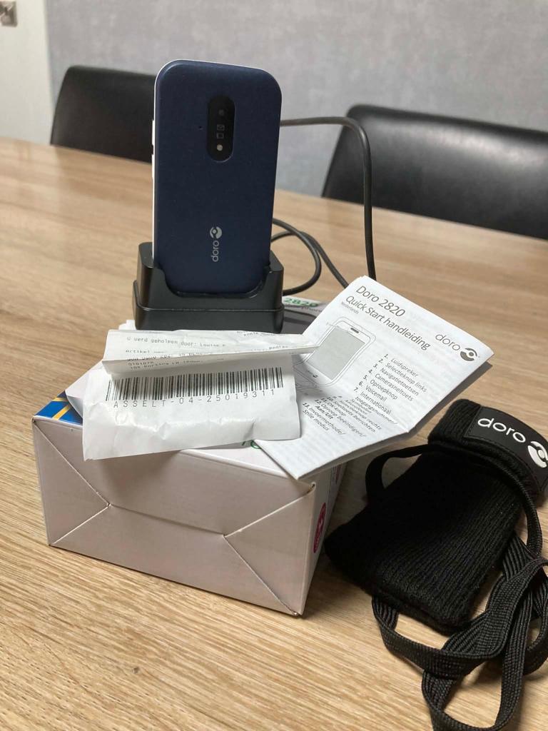 Senioren GSM, Telecommunicatie, Inklapmodel, Ophalen of Verzenden, Zo goed als nieuw, Zonder simlock