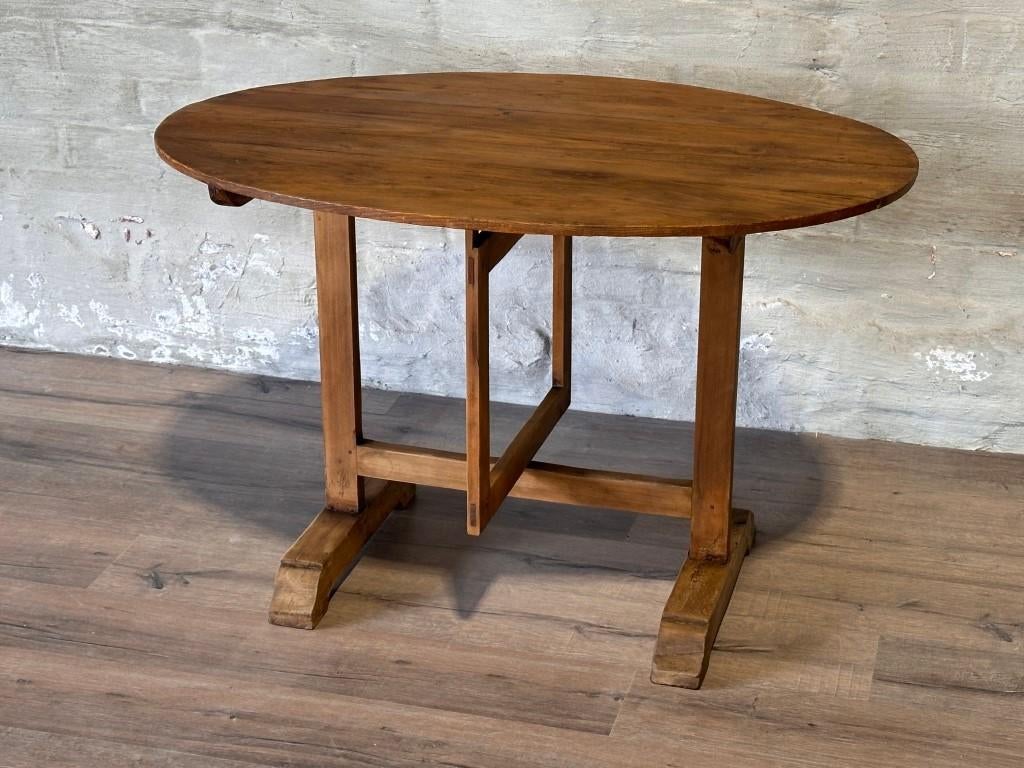 Antieke Franse ovale wijntafel - 110 x 80 cm + 73 cm hoog, Enlèvement ou Envoi