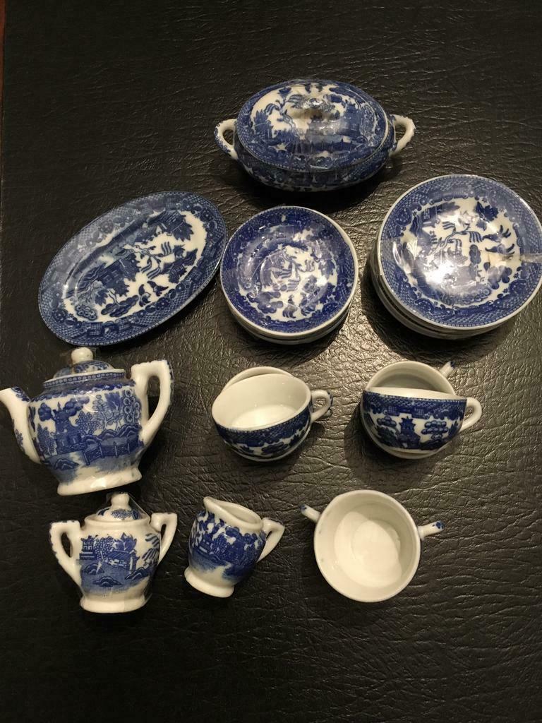 23 delig kinderen/poppen serviesje, Antiek en Kunst, Antiek | Speelgoed, Ophalen of Verzenden