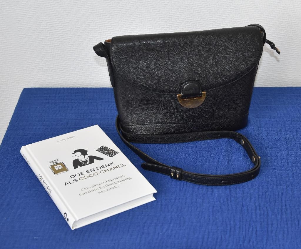 Delvaux Crossbody in zwart leer, Ophalen of Verzenden, Gebruikt, Zwart, Schoudertasje