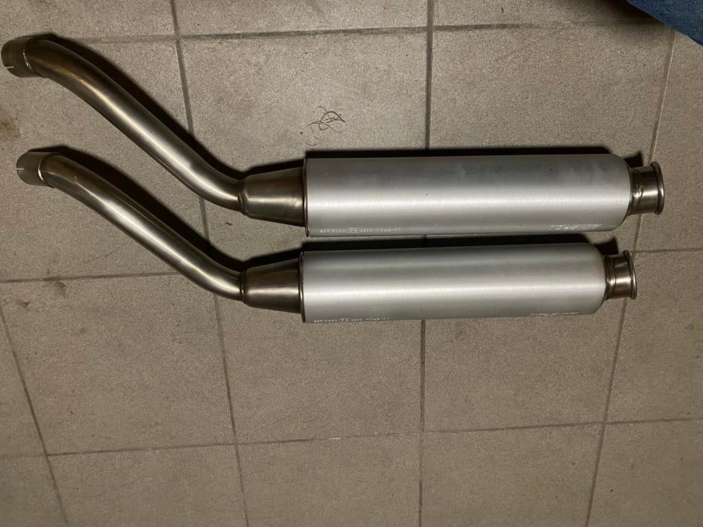2 rechtse uitlaatdempers Laverda 650, Motoren, Ophalen, Gebruikt