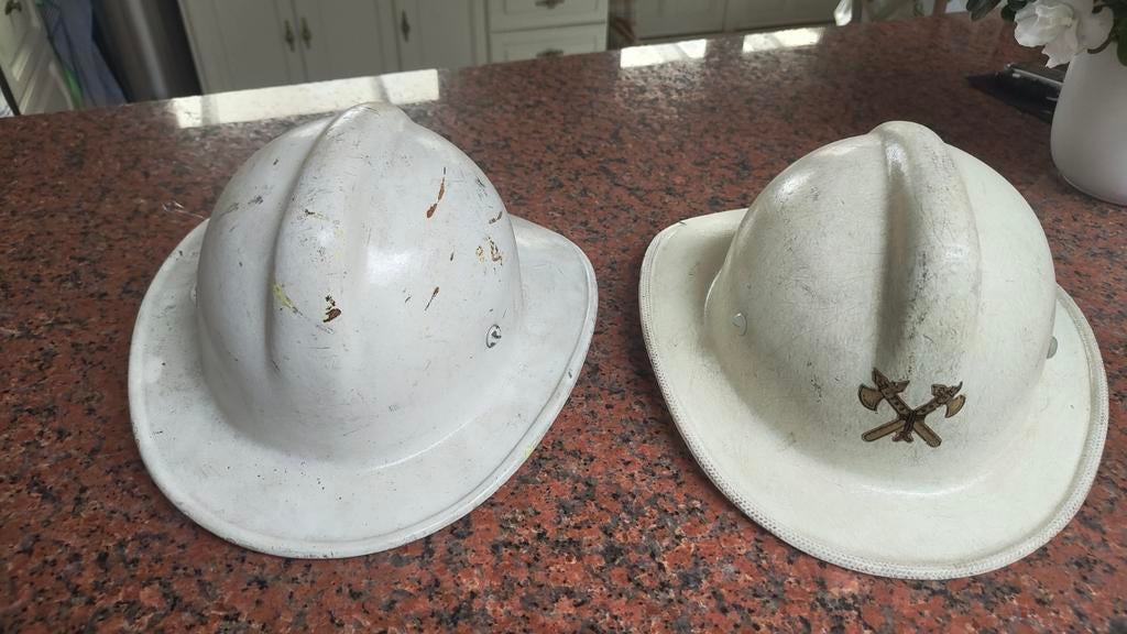 2x Brandweerhelm te koop, Ophalen of Verzenden