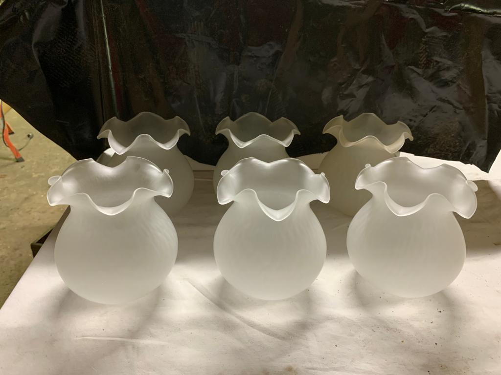 6 of 12 lampenkapjes mat glas H 15,5 cm Diameter beneden, Ophalen of Verzenden, Zo goed als nieuw