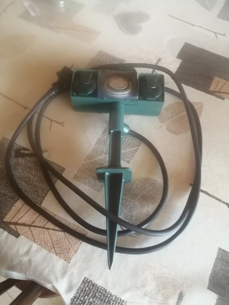 Prise double avec minuterie., Bricolage & Construction, Électricité & Câbles, Neuf, Interrupteur, Interrupteur, Enlèvement