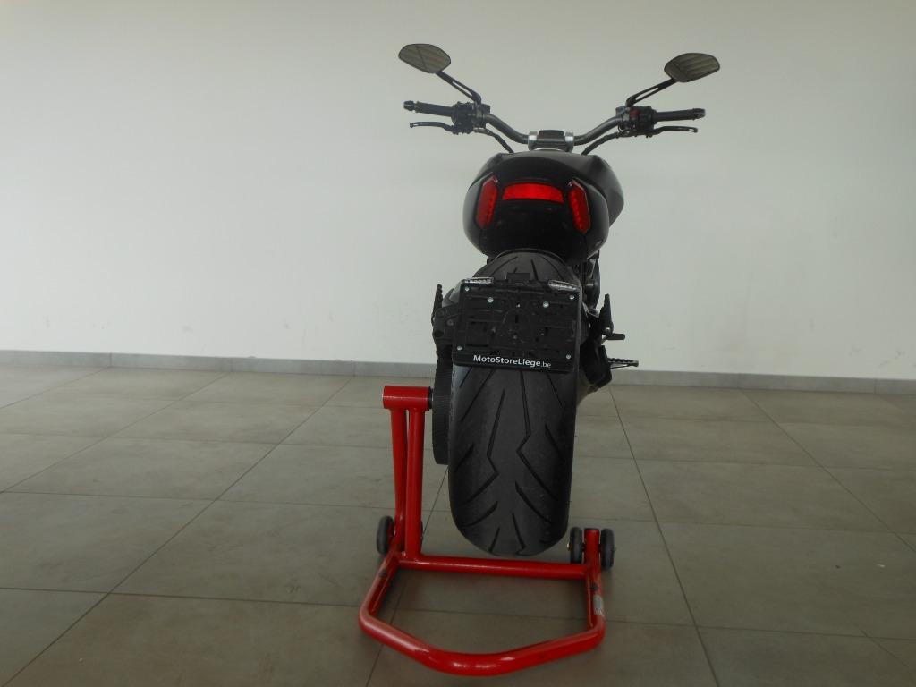 Ducati XDiavel Dark, Entreprise, Plus de 35 kW, 1262 cm³, 4 cylindres