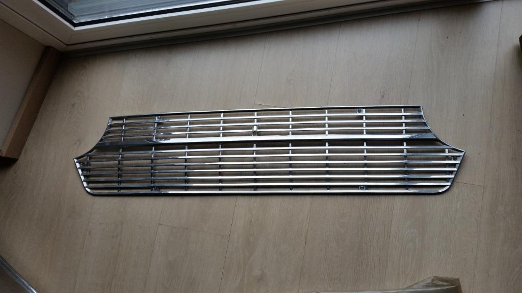 Fiat 1100 R Nieuwe grille. Cromodora. Fiatnummer 4142993., Auto-onderdelen, Ophalen of Verzenden, Nieuw, Fiat