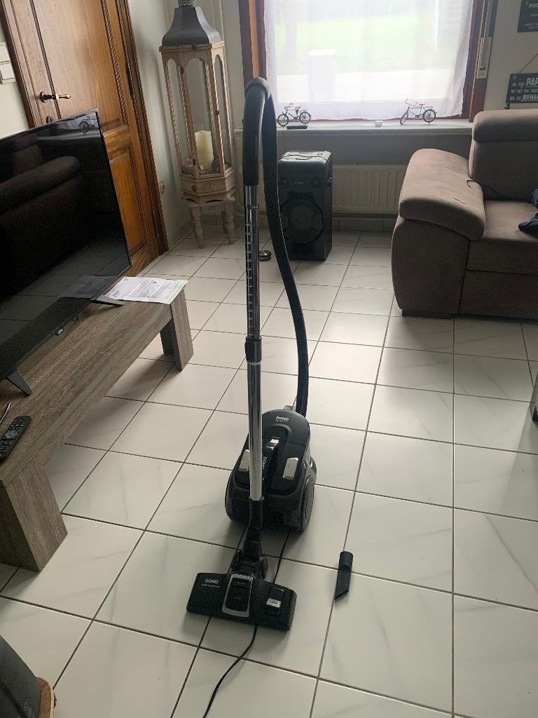 DOMO deep clean xl force stofzuiger zonder stofzak, Ophalen, Zo goed als nieuw, Reservoir, 2000 watt of meer