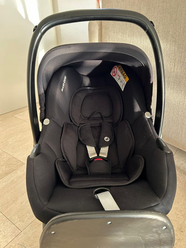 Maxi Cosi Cabriofix i-Size + FamilyFix2 ISOFIX, Ophalen of Verzenden, Zo goed als nieuw, Isofix