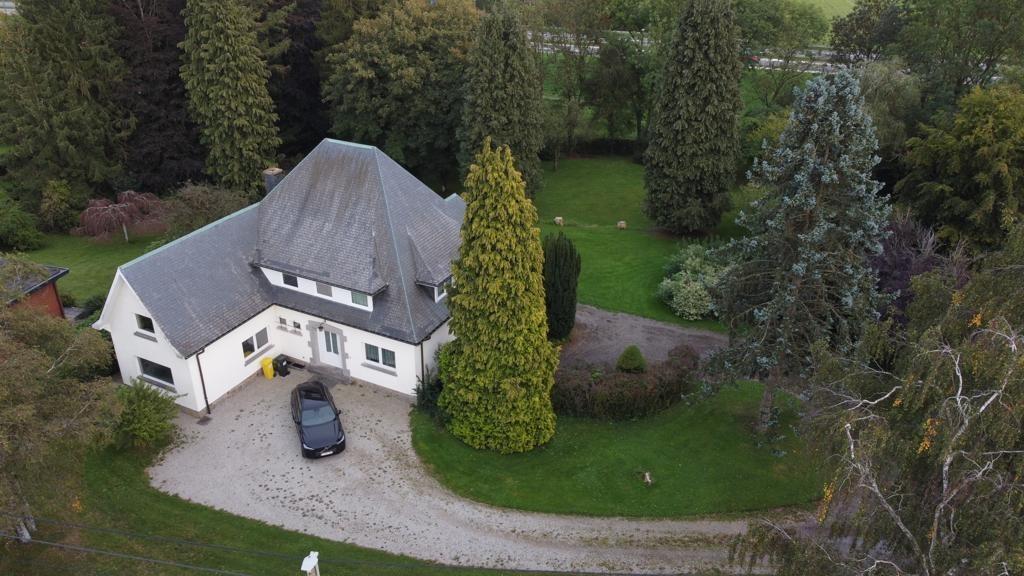 Grande maison 4 façades à vendre à Jalhay (Tiège), Province de Liège, Jalhay, Maison individuelle, 1500 m² ou plus