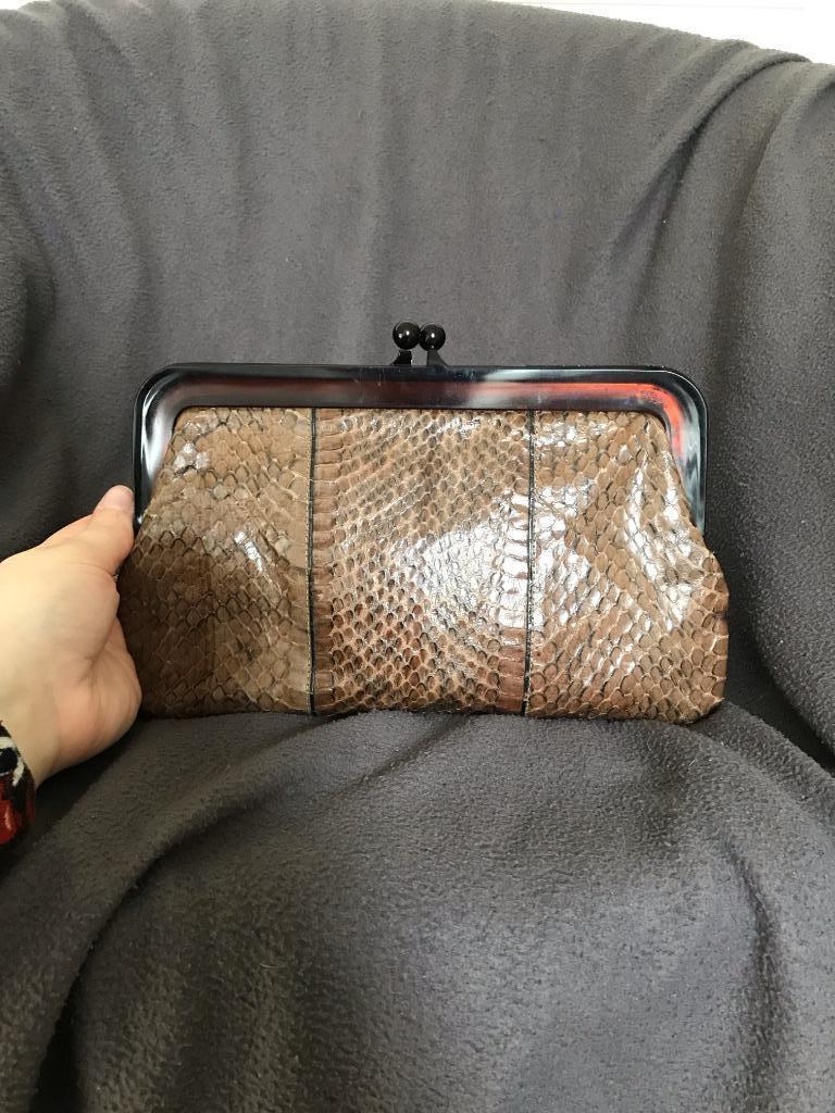 Vintage clutch in slangenleder, Enlèvement ou Envoi, Comme neuf, Brun, Sac à main