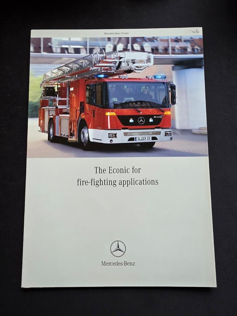 Brochure sur les sapeurs-pompiers Mercedes-Benz, Livres, Autos | Brochures & Magazines, Mercedes, Enlèvement ou Envoi