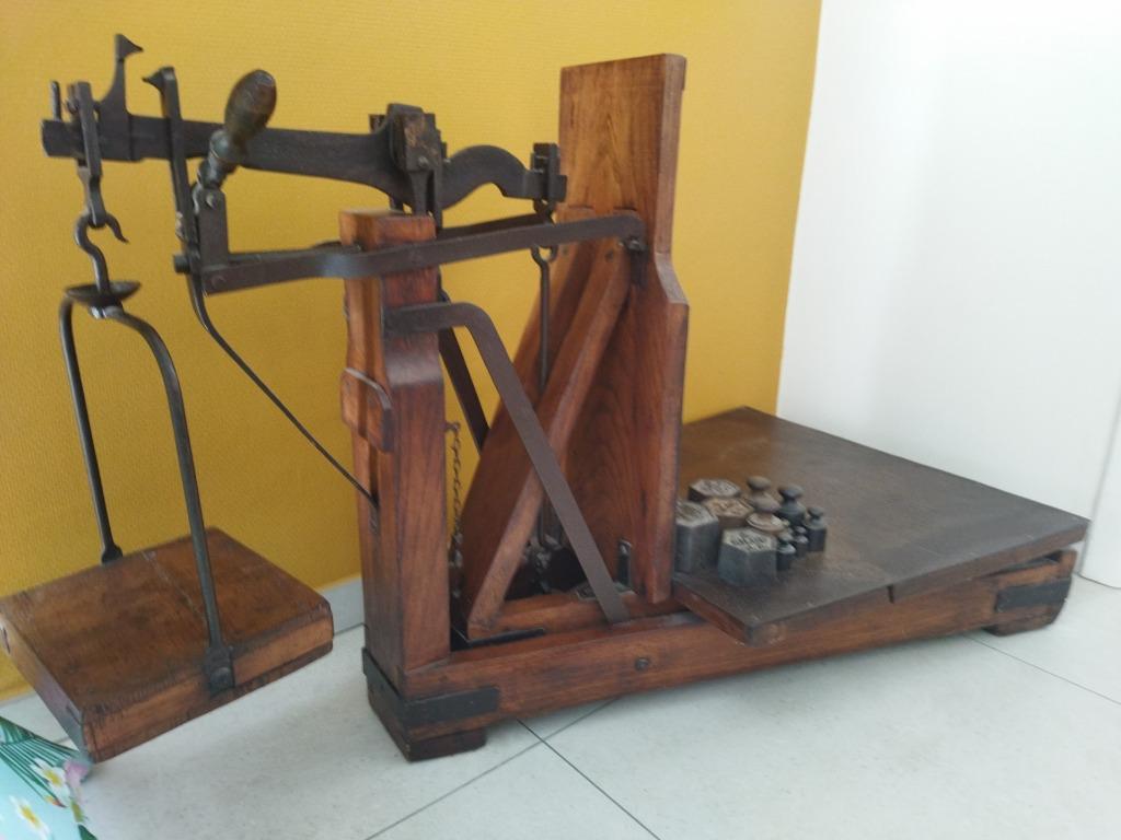 Oude antieke bascule  - weegschaal - boerenweegschaal, Ophalen