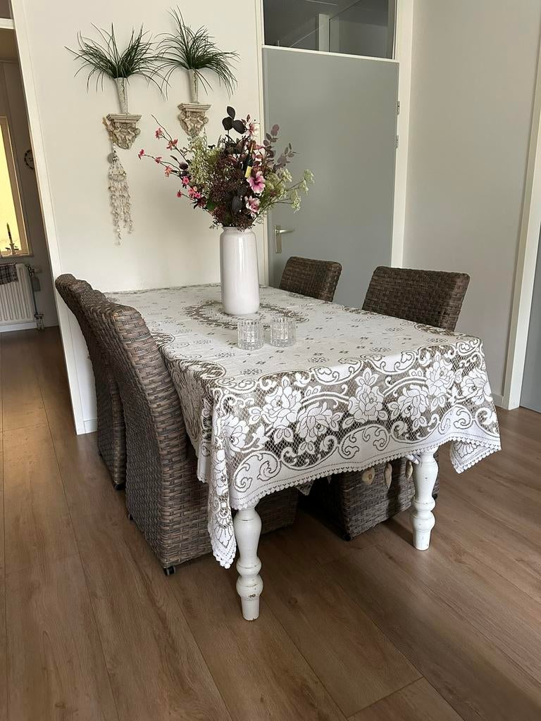 Eettafel met 4 rieten stoelen en bijpassende salontafel, Huis en Inrichting, Tafels | Eettafels, Ophalen, Gebruikt, Vier personen
