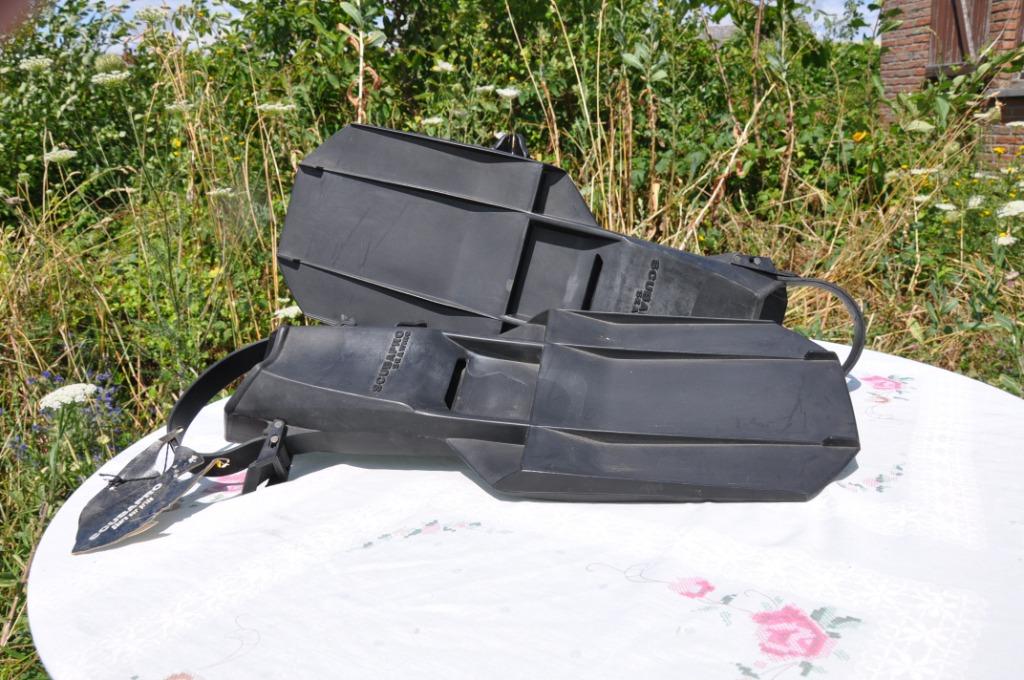 paire de palme de carrière non utilisée taille medum, Sports nautiques & Bateaux, Plongée, Enlèvement ou Envoi, Comme neuf, Palmes de natation ou de plongée