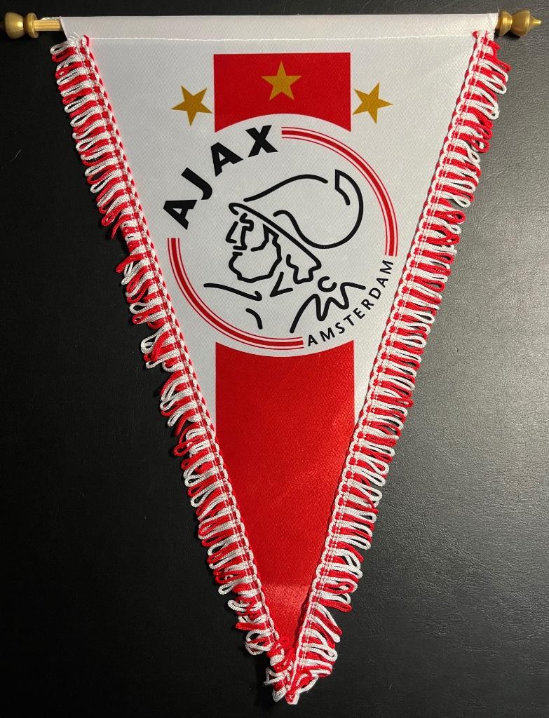 Ajax Amsterdam wimpel 40x33cm nieuw, Verzamelen, Ophalen of Verzenden, Nieuw, Vaantje of Sjaal